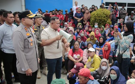 Win Solution : Bupati Nanang Berhasil Mediasi, Buruh PT SSH Dapat THR Penuh