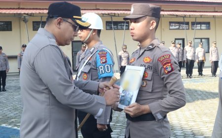 Langgar Kode Etik, Personil Polres Lamsel di berhentikan tidak dengan hormat.