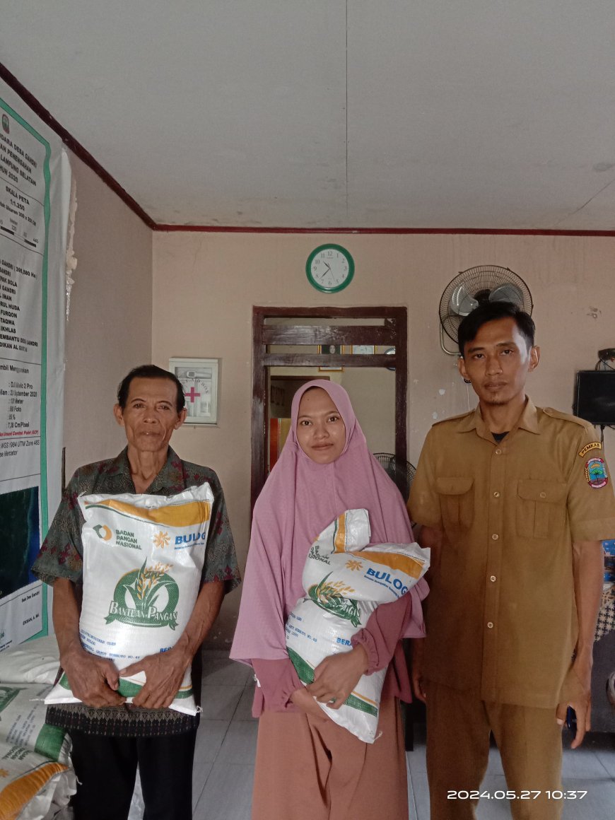 Purwanto Bagikan Bapanas Tahap Lima kepada 111 KPM