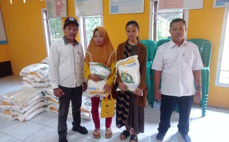 Kepala Desa Tanjung Sari Bagikan Bapanas Tahap Ahir Kepada 464 KPM