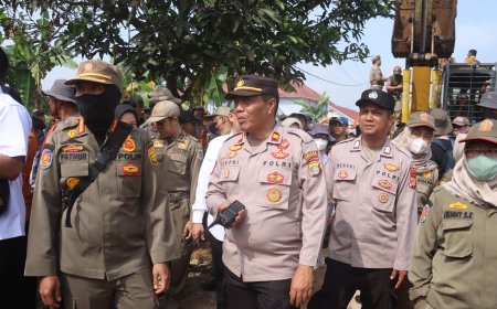 Ratusan Personel Polisi Amankan Penertiban Lahan di Lampung Selatan dengan Pendekatan Humanis