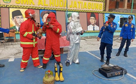 87 Peristiwa Kebakaran, Damkar Lamsel Edukasi Pencegahan