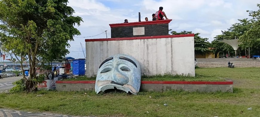 Tugu Topeng Bakal Diratakan, Tuping Simbol Pengorbanan dan Keberanian Leluhur.